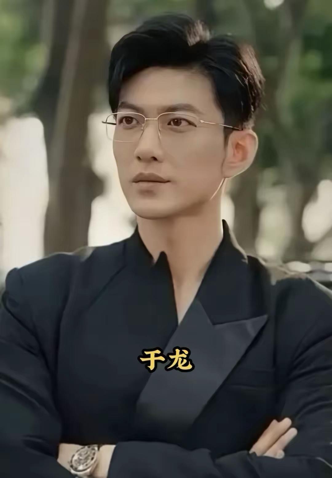 于龙PK王道铁就更胜一筹？于龙和王道铁是现在短剧中两位炙手可热的巨星级人物，两位