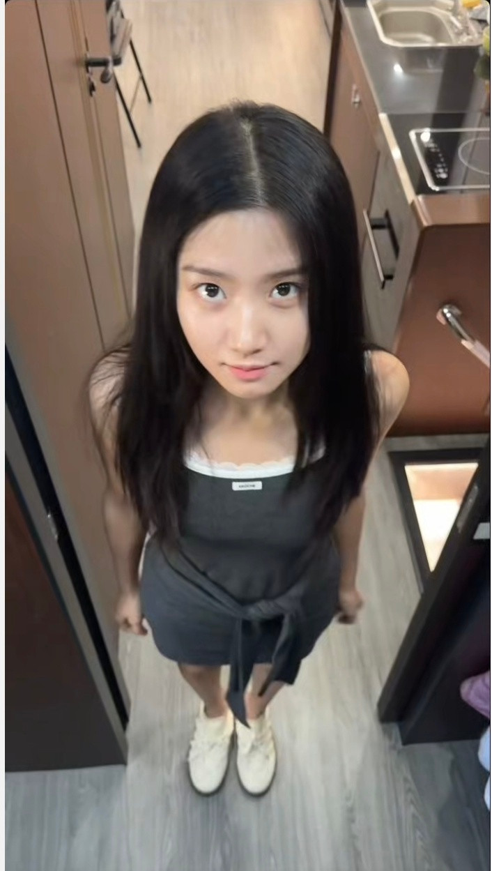 卢昱晓lyx卢昱晓简明舒lyx卢昱晓小小的老子[大笑][大笑][哈