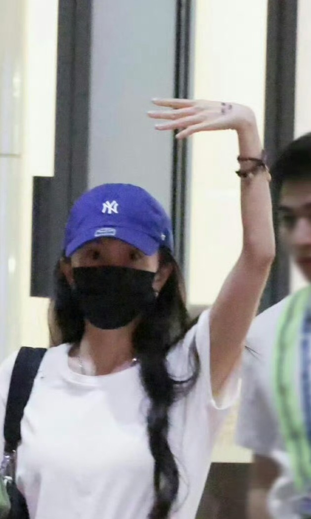 杨幂你又搞抽象​​​