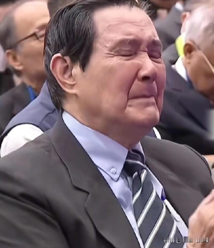 郑丽文就任，知道郑少康不会来，但没想到跟她一起竞选党主席的张亚中没来，罗志强