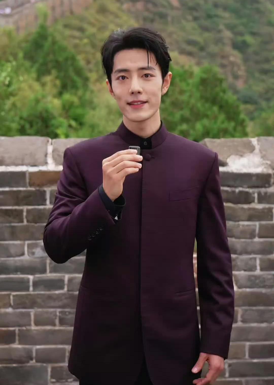 央视國庆晚会节目单已出，我发现一件事，就是肖战是单独演唱，一晚上只有三个人独