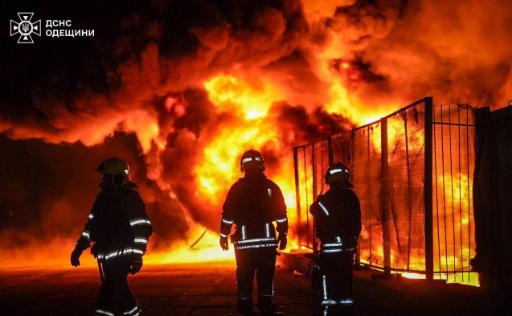 泽连斯基宣布，俄罗斯一夜间向乌克兰发射了29枚导弹和480架无人机。说白了，