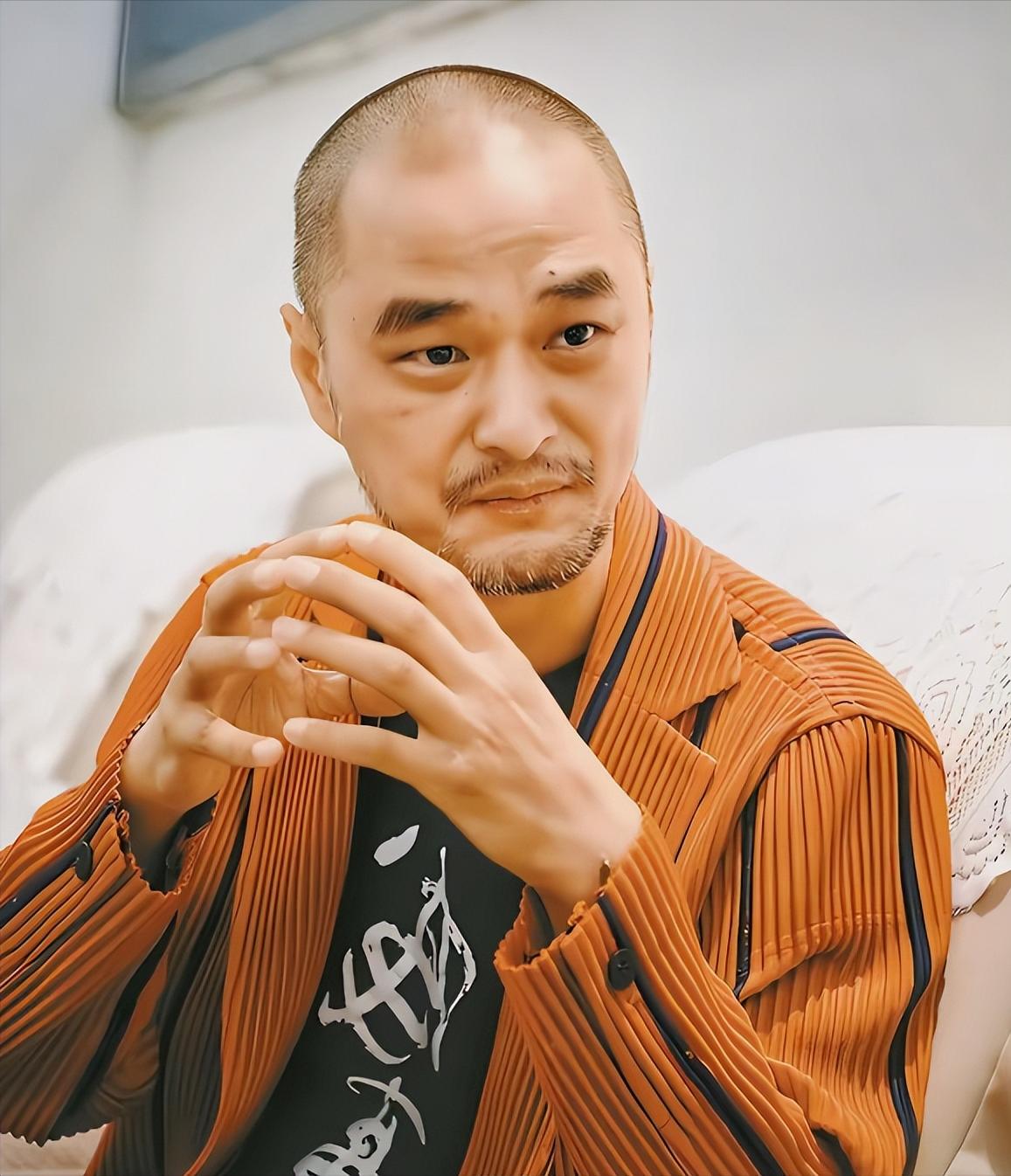 “我就是好色，我当妇科医生，我能光明正大地看女人。”说这句话的人是一位29岁的医