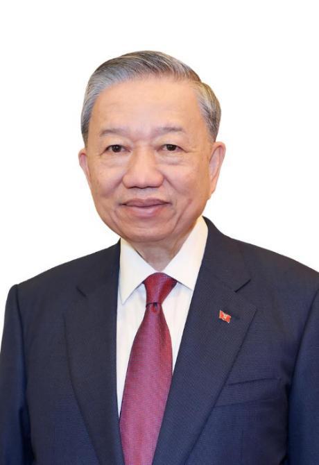 看完上海这场全球AI大会的名单，心里五味杂陈。29个国家齐聚一堂，印尼、老挝