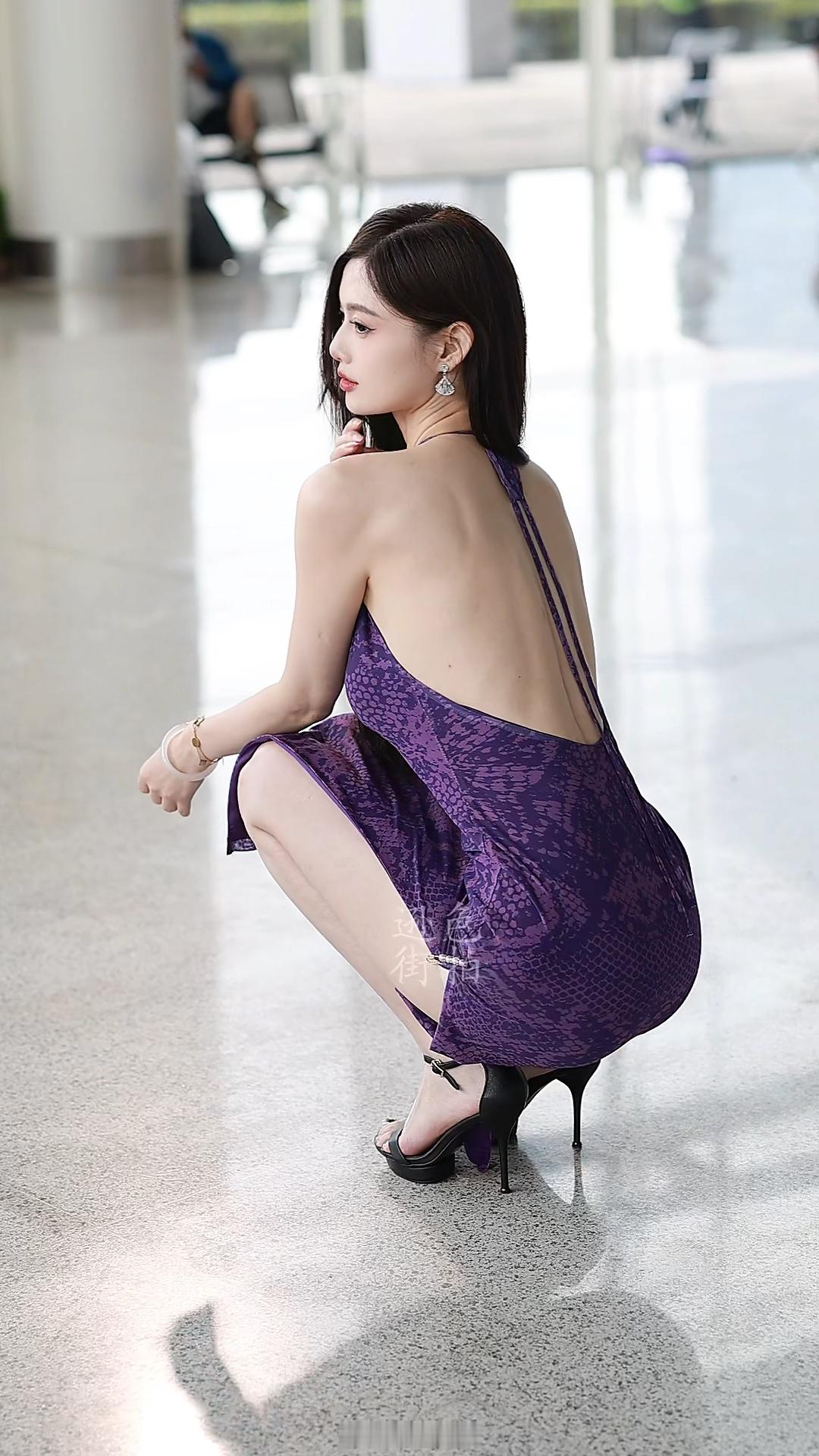 【成都街拍】周二，宝贝们早安！丨摄影拍照每日穿搭​​​