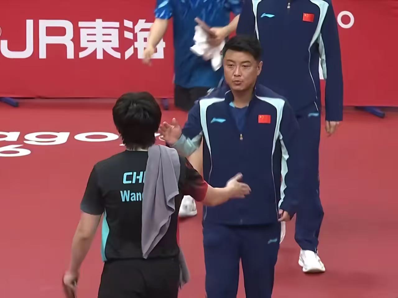 王皓这口恶气，终于让王楚钦帮他出了！16岁就敢如此嚣张，真以为我们国乒没强将了吗？王楚钦拿下普里查扬
