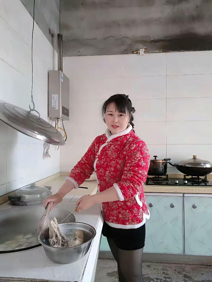 俺东北现在已经零下二三十度了。老羡慕你们南方的朋友。一年四季都没有冬天。东北冬季