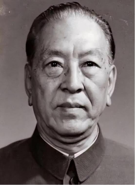“扬言铲平中国？”1969年，欧洲著名穷国家阿尔巴尼亚向中国索要援助，甚至要求给