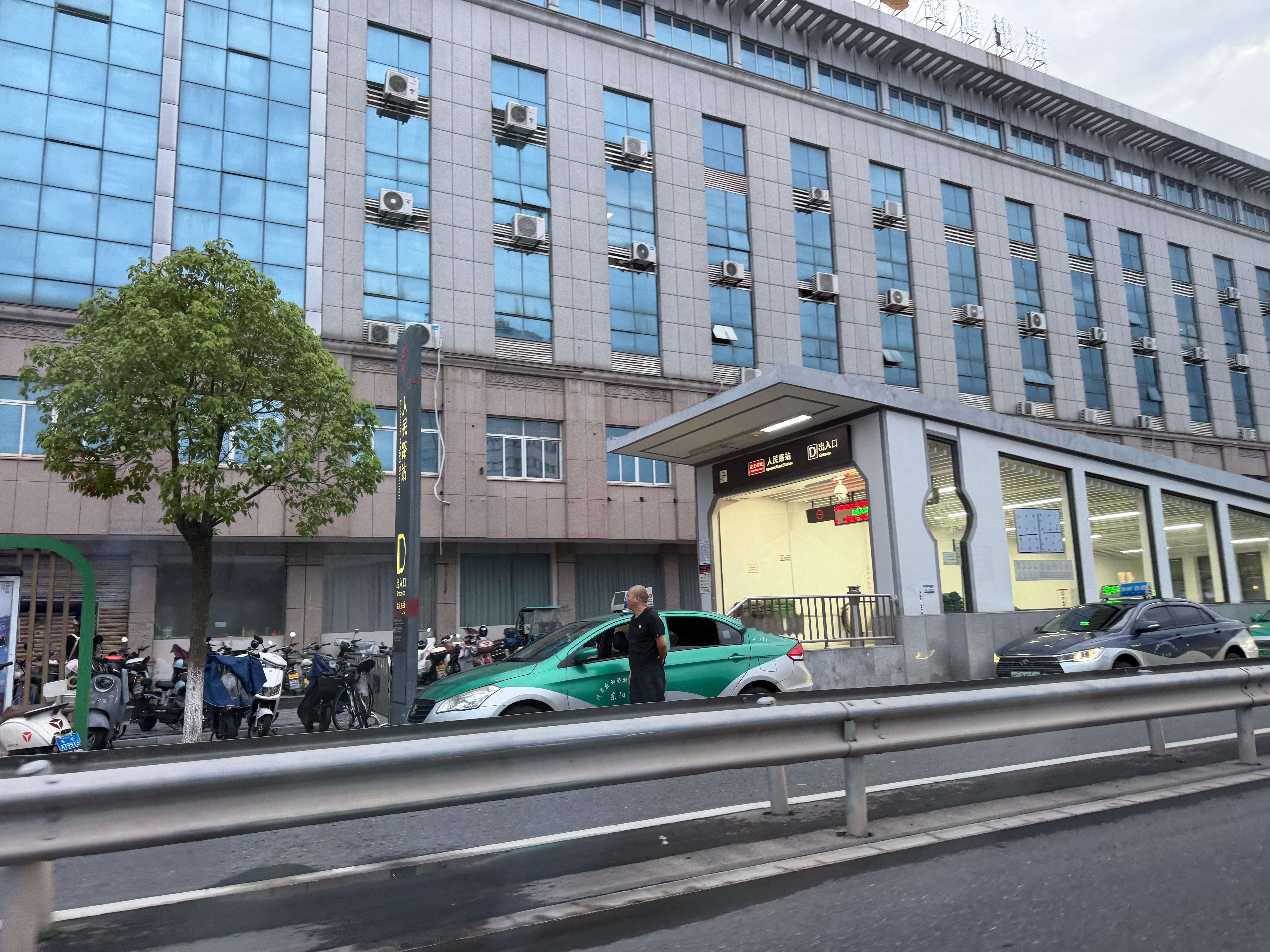 一个通地铁的县级市😳​​​
