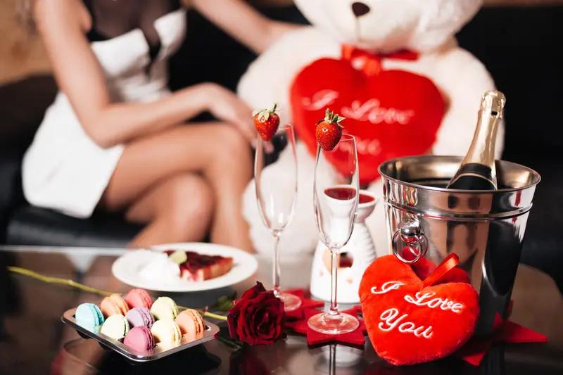 “太悲催了！安徽一男子婚内出轨，长期和情人同居，感冒了还要发生关系，刚完事两眼一