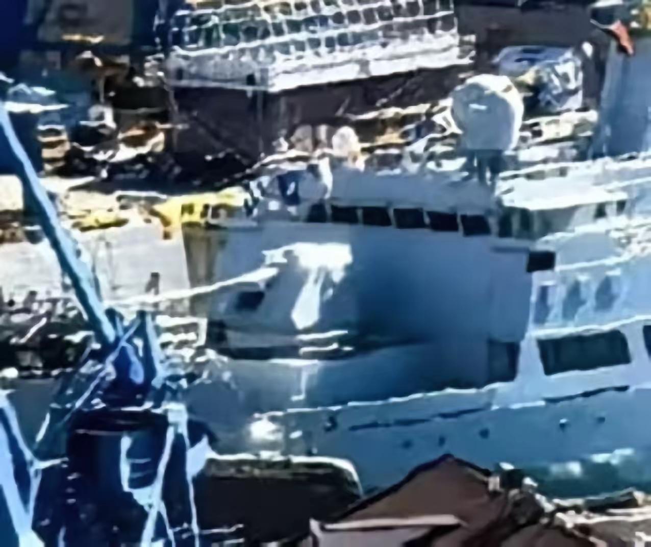 当美国的155毫米舰炮AGS从朱姆沃尔特级驱逐舰上下岗时，东方大国的155毫米舰