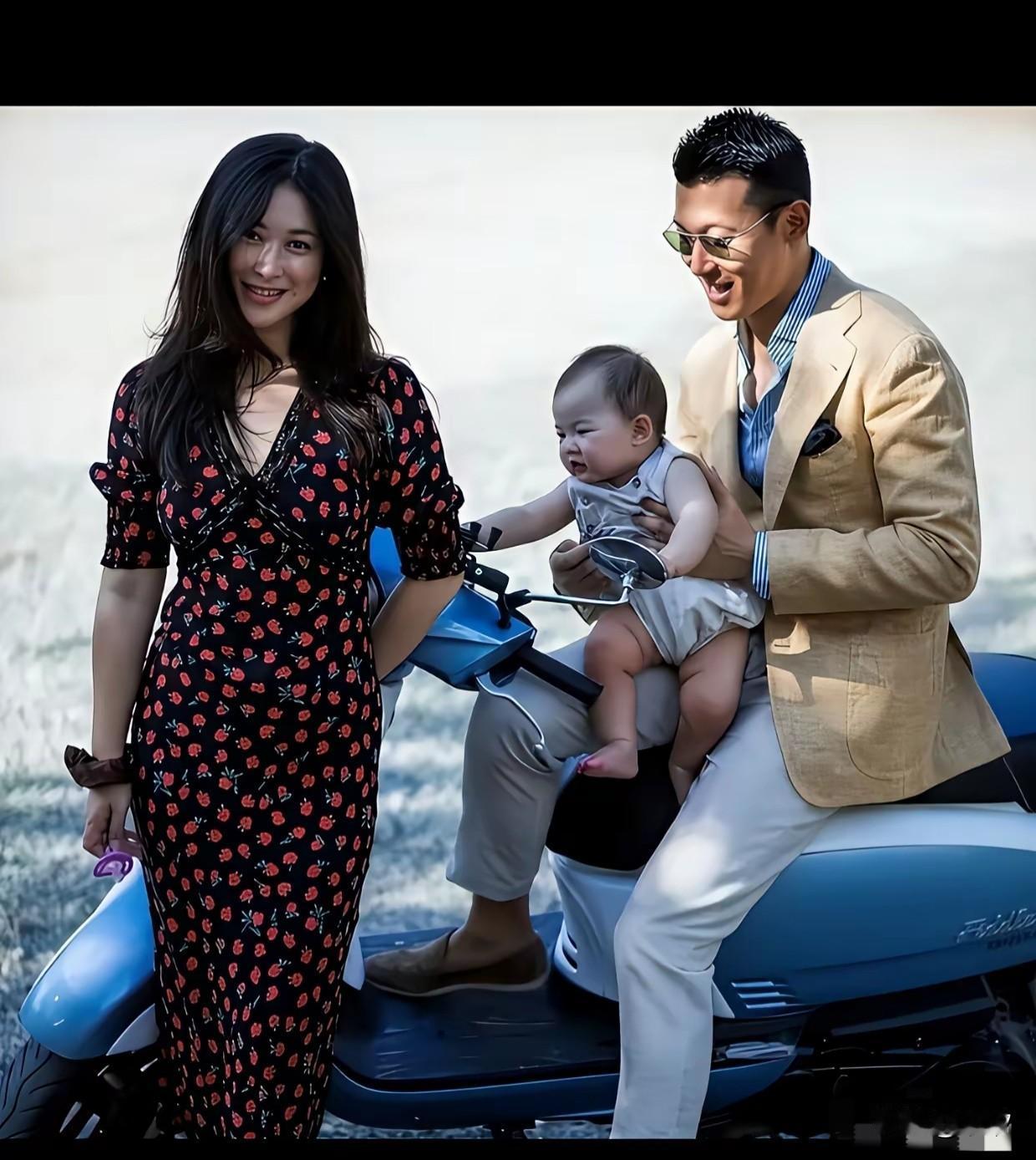 万万没想到看起来端庄典雅的朱珠，也有如此火辣的一面，她在国外留学期间，人生