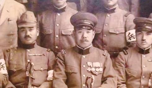 1947年12月，关押在上海临时监狱的日本战犯中野久勇，谎称拉肚子去上厕所。在路