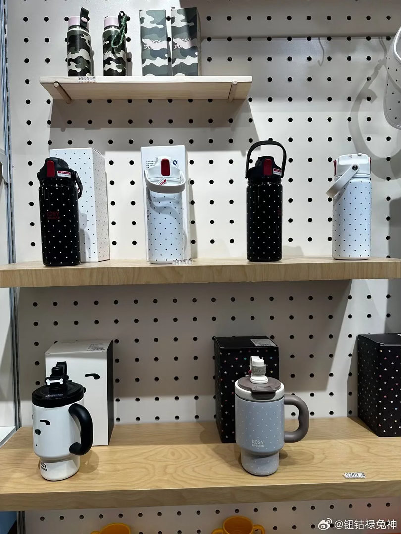 赵露思不是说不开店吗