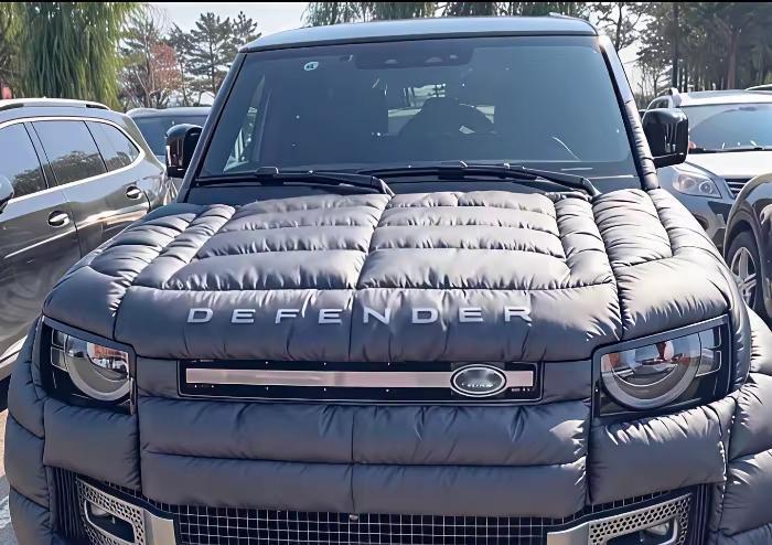 当我还货比三家选羽绒服的时候。隔壁大哥都已经给他的路虎穿上了“羽绒服”了。