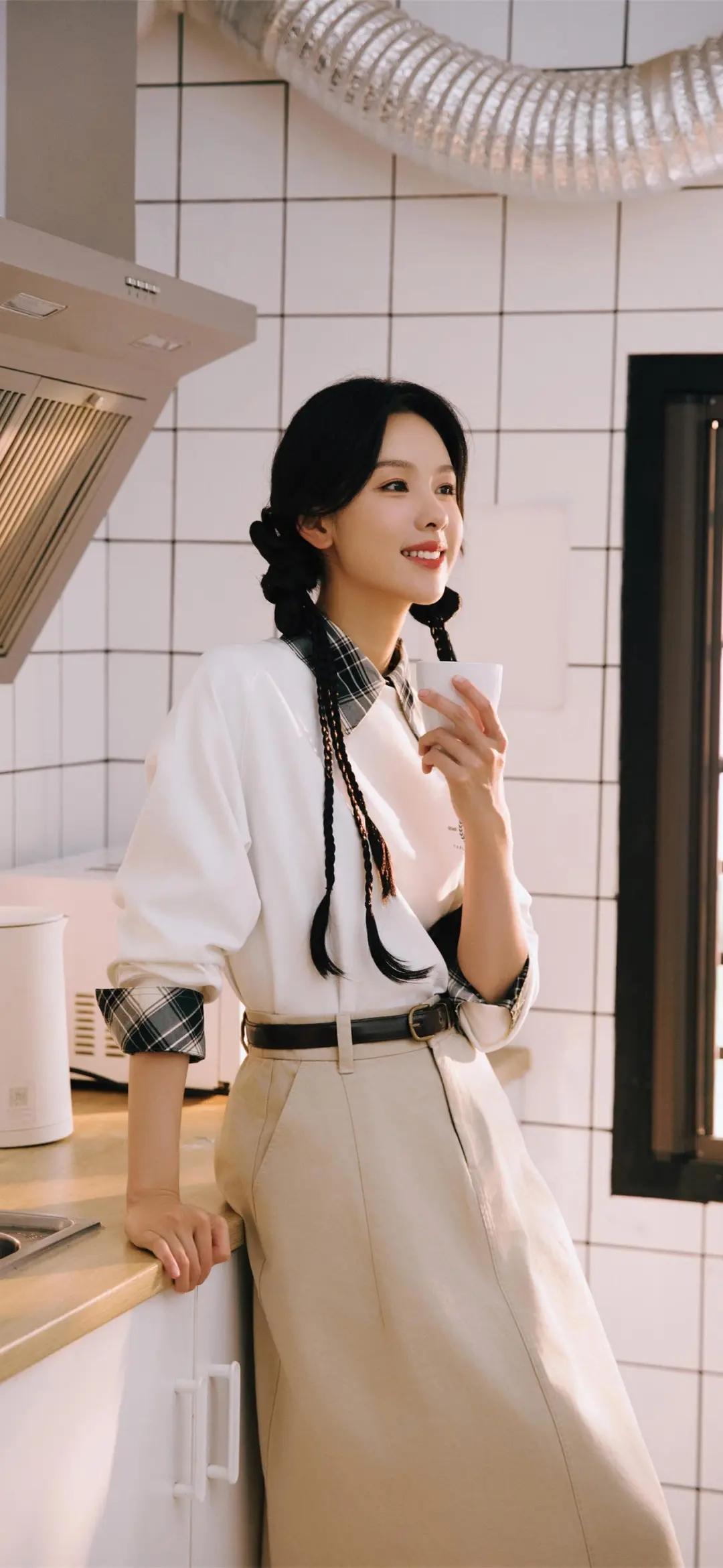 陈都灵。自由的风又吹回来了