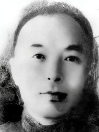 1946年，抗联将领李兆麟赴年轻女子家做客，喝茶后觉苦涩，警觉道，“这茶不对劲