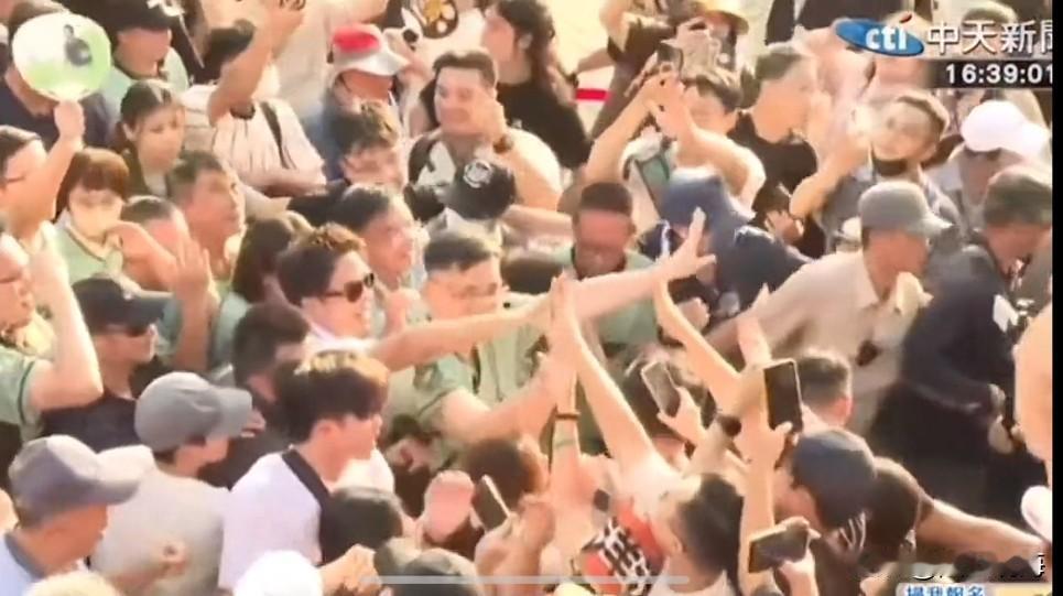 这就是“洋流”？民进党台北市长参选人沈伯洋，南下高雄，和民进党高雄参选人赖瑞