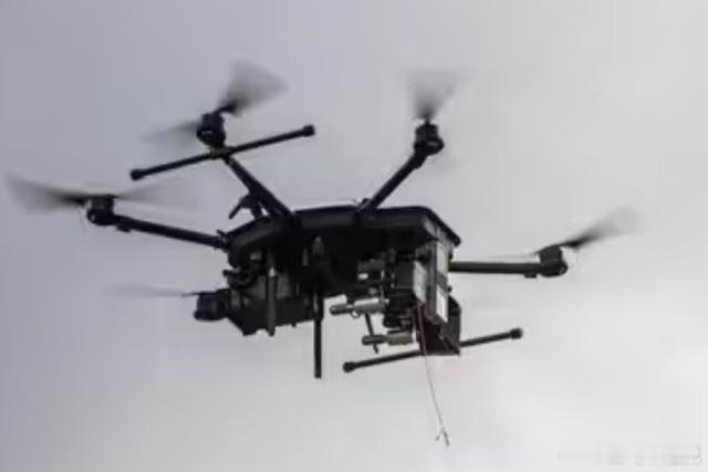 荷兰再掏2.5亿欧元为乌军买无人机，外加F-16弹药，防空仍是头等大事2026年
