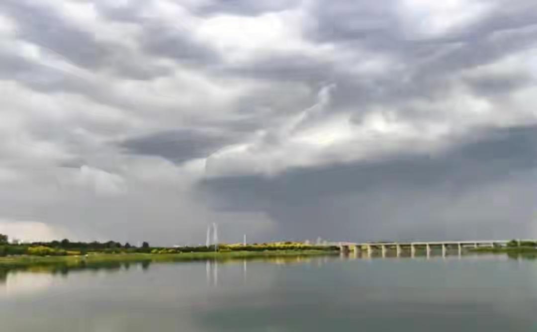 虚惊一场！白海豚北上通道受阻，河北12号极端暴雨不会来前几天，台风白海豚的