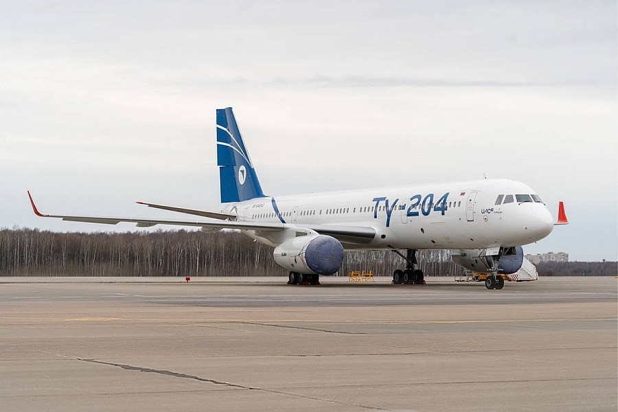 俄罗斯恢复10架停飞民航飞机的适航性。2025年12月10日，塔斯社援引俄罗斯国