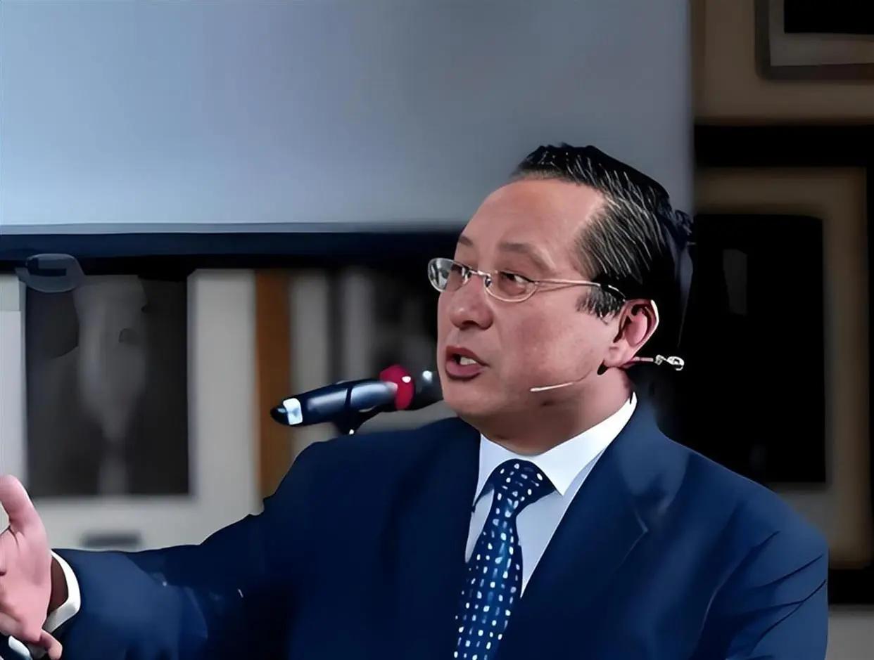 高志凯：把一个机构改名叫移民局的做法极不赞成！我们不是移民国家，我们不应该鼓励外