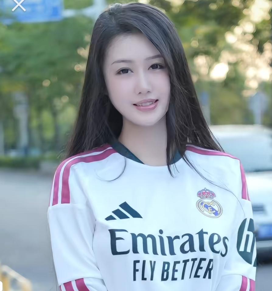 长久夫妻的特征1、老婆漂亮的老公丑2、老公帅气的老婆丑3、一个大方，一个抠