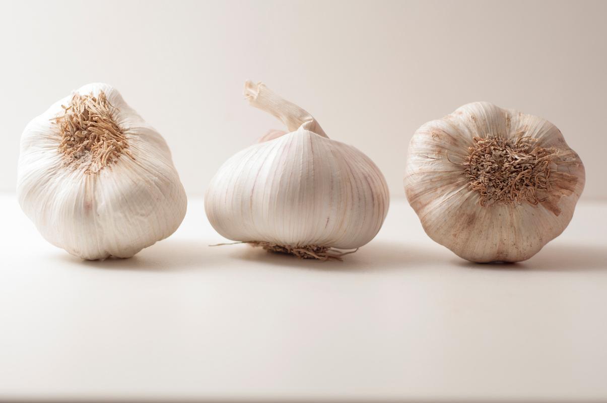 最近大蒜又被大家聊起来了！不少糖尿病朋友常吃它，身体还真会有几个明显的改变，连