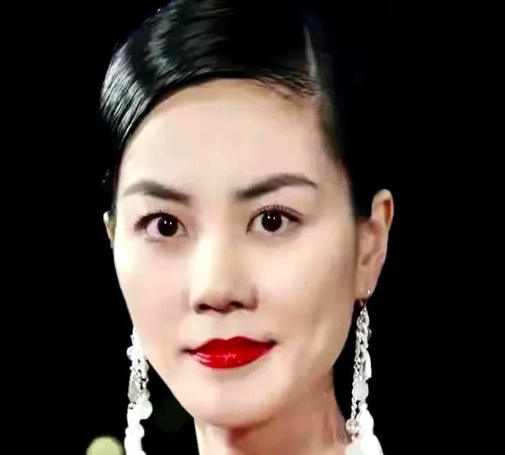 看懂了王菲，才懂谢霆锋。这段感情，从来不是男强女弱。很多人都只看