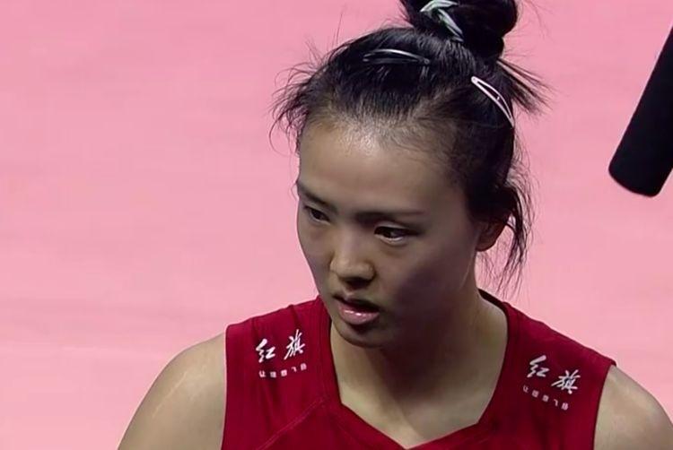 朱婷是国际巨星，但红花也要绿叶配。在2025年11月14日全运会A组江苏女排与河