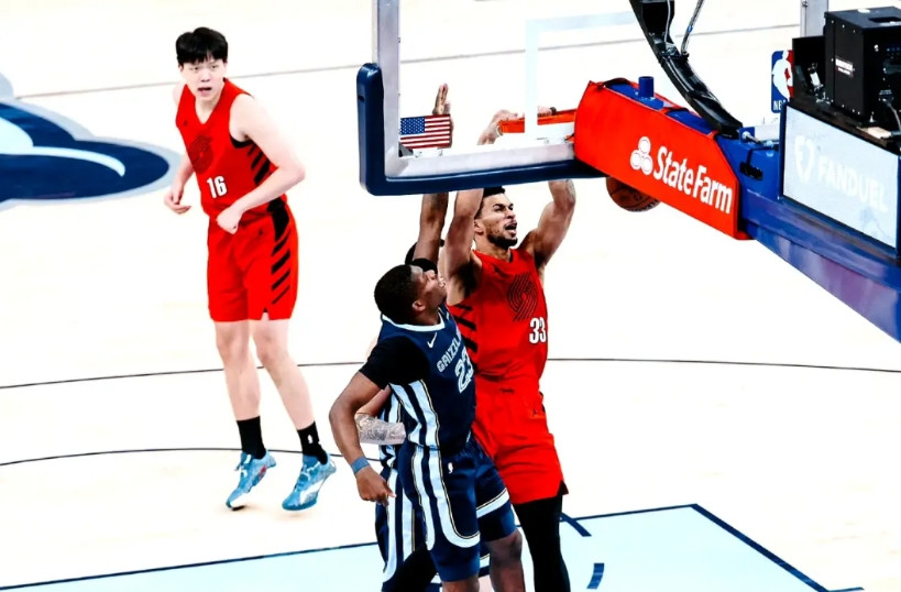 杨瀚森和周志豪有差距人家是乐透秀，一直在美国打，还打了一年已经，年纪也大一些，