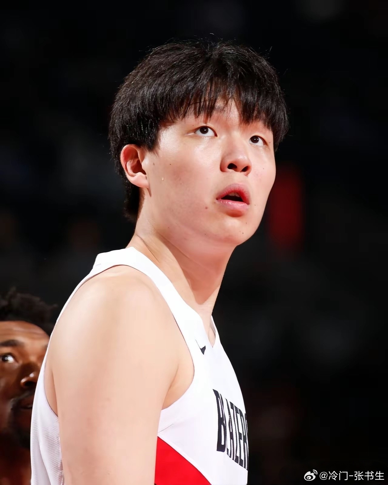 今天早上七点，NBA常规赛中，老鹰队主场对阵开拓者队，最终老鹰以135-101大
