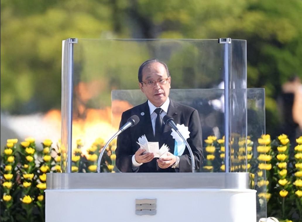 “广岛全场不提美国只批俄，扎哈罗娃甩出一个词，日本沉默了昨日广岛。和平纪念仪