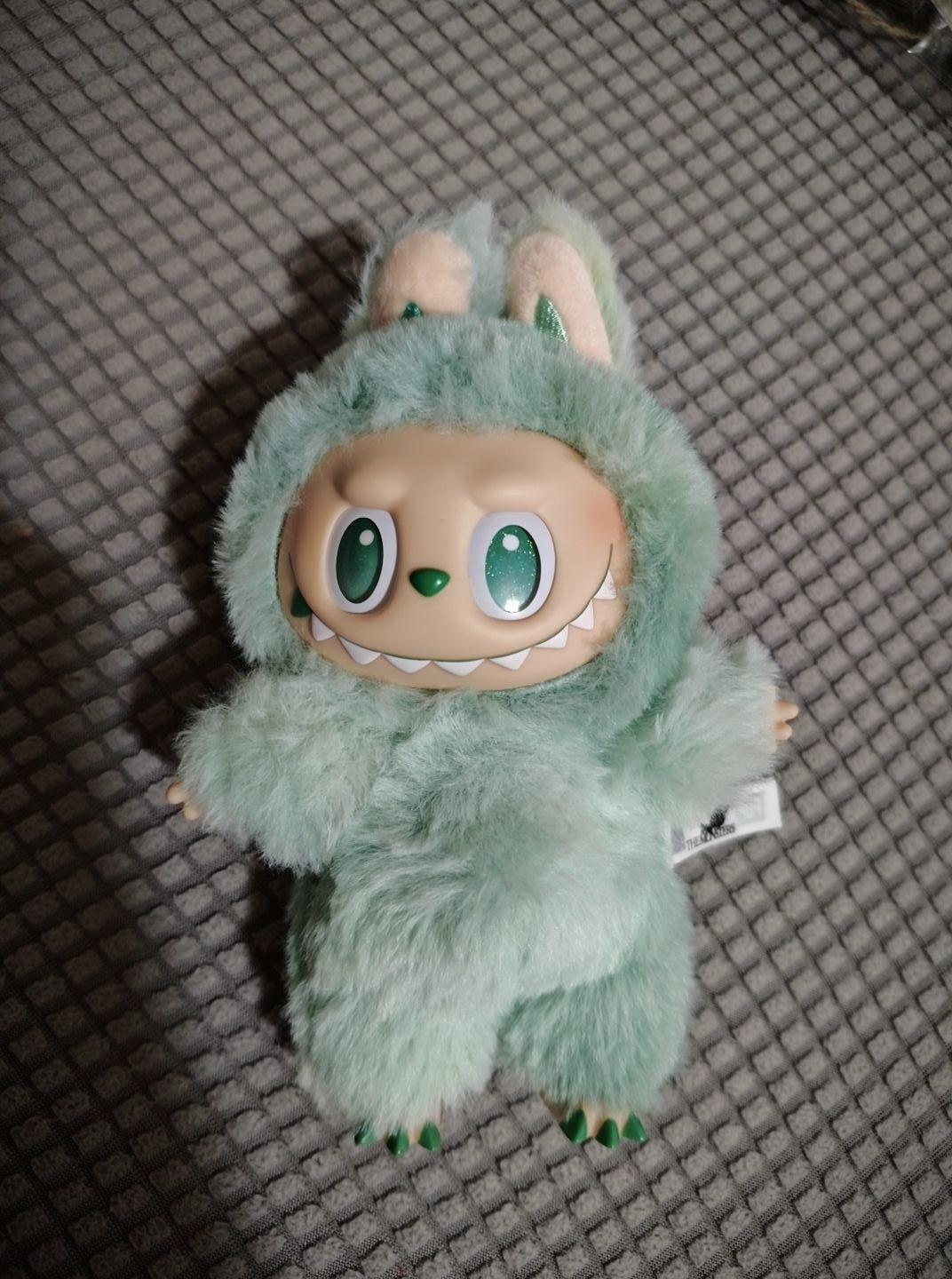 小猫生宝宝几个冷知识你知道吗？它喜欢暗一点的环境，最好拿个毯子帮它遮一下；宝
