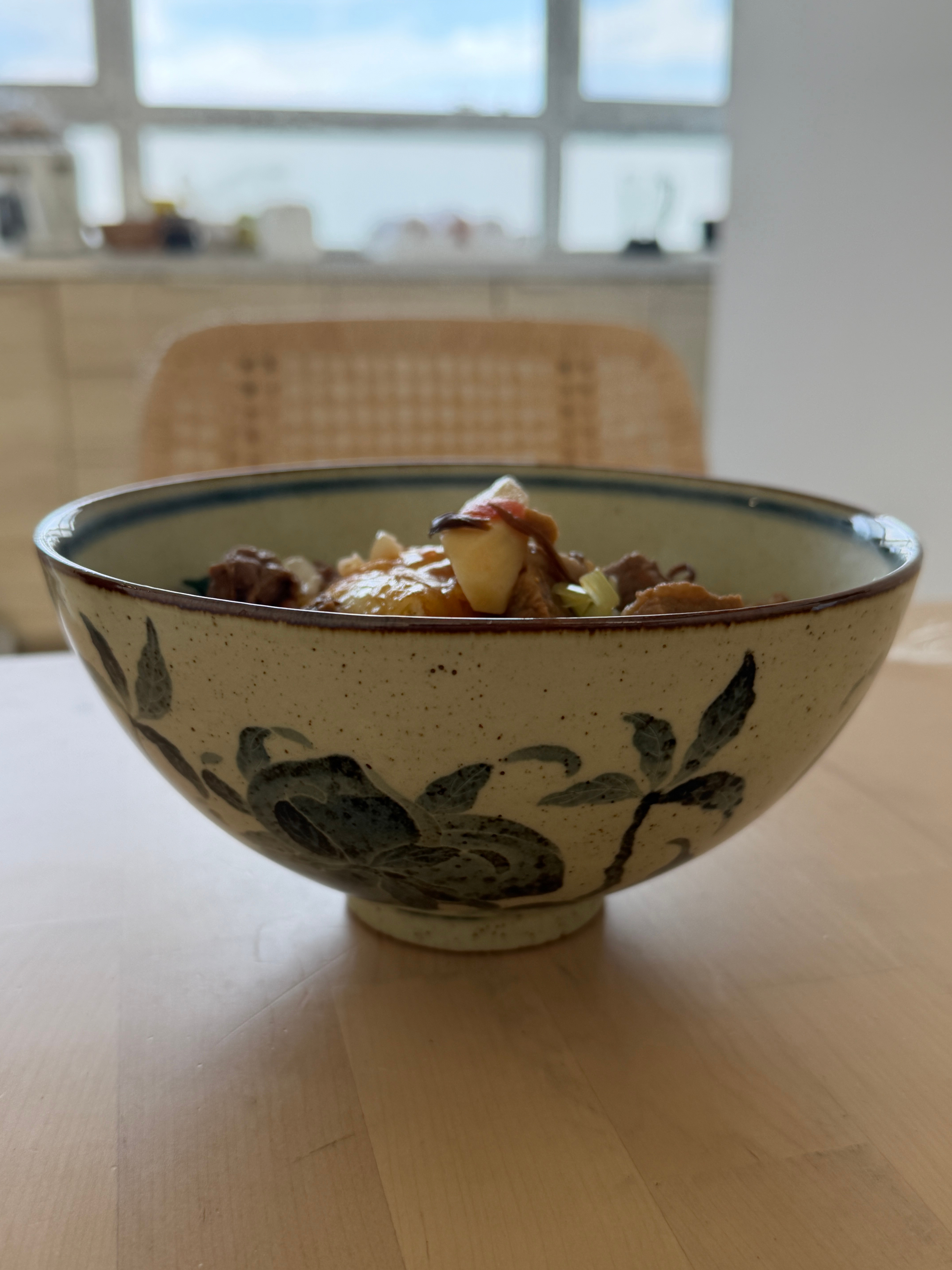 小超美食时光我的早饭！这一大碗牛肉米粉在外面得卖88吧[doge]​​​