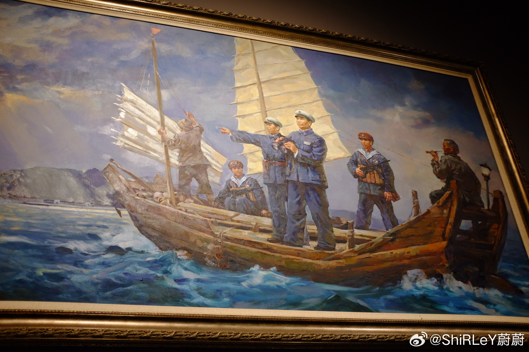 海军博物馆，提前订好票，但是因为午饭吃太晚结果只逛到两个展厅而已。青岛·中国人