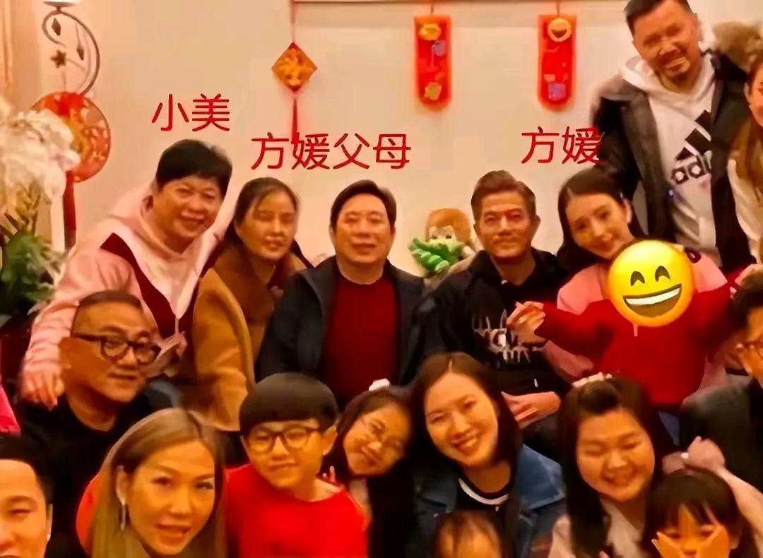 岁月不饶人，无论保养的如何好还是不行，年龄到了一样苍老[抠鼻