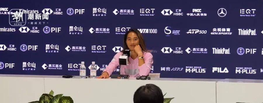 郑钦文世界排名第160位，年收入2260万美元。比赛奖金60万，代言费2200万