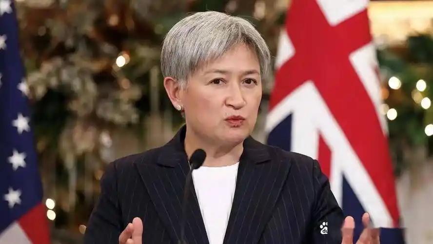 就在刚刚，澳大利亚外长黄英贤发表严正声明，7月6日，针对中国海军核潜舰于