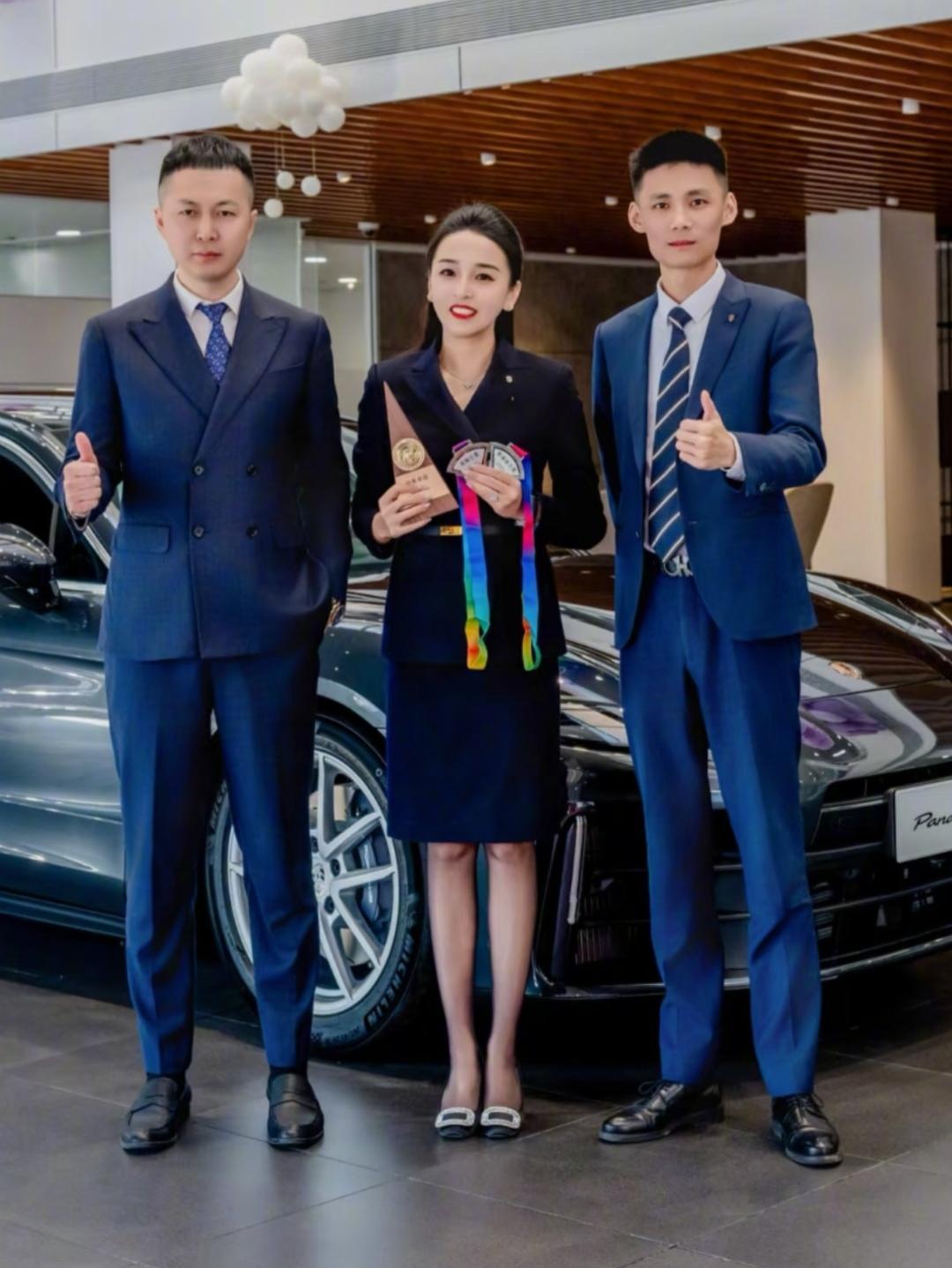 2023年，她卖了170辆保时捷2024年，她再次卖出170辆保时捷2025