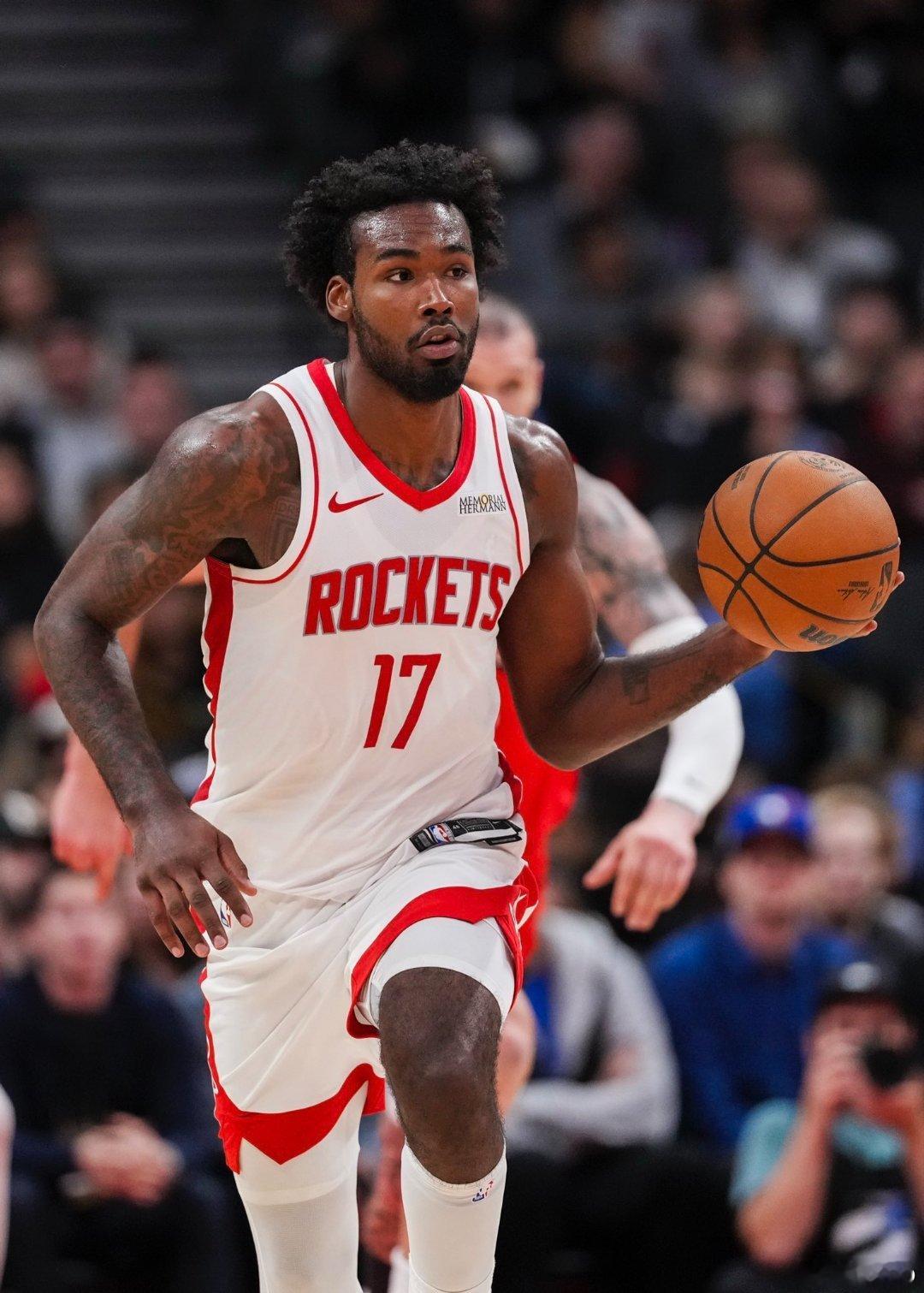 乌度卡给出塔里·伊森伤情的最新消息！伊森预计将在下一场（周二）对丹佛的比赛中复出