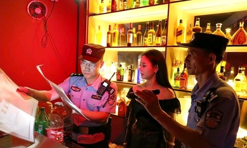 杭州最近天际线、IN11、曼哈顿这些头部高端商务KTV接连停业，好多人以为是打压
