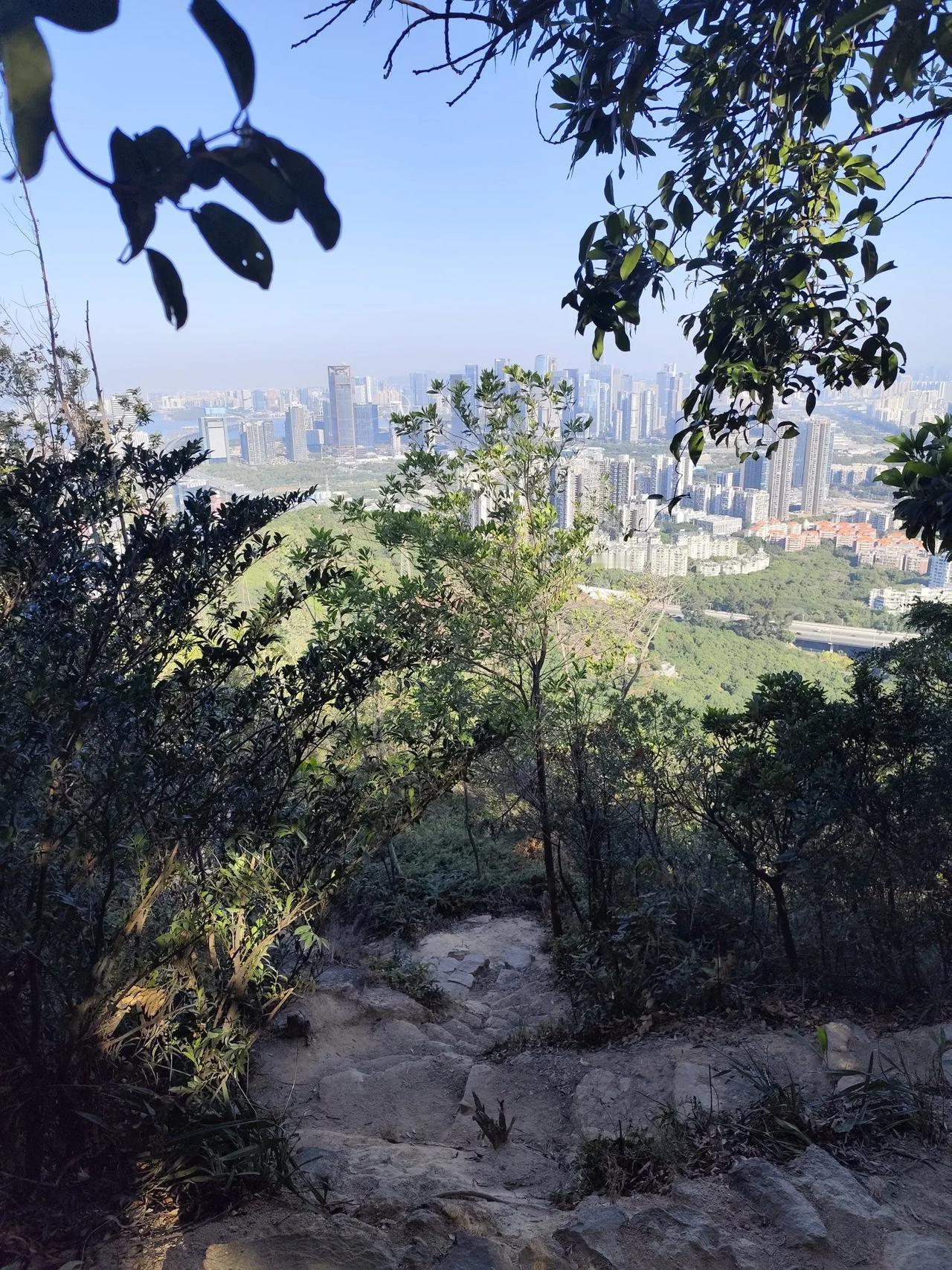 现在很多电视替朱祁镇洗白，我不知是出于什么目的，但从简单事实来说就说不通。朱祁