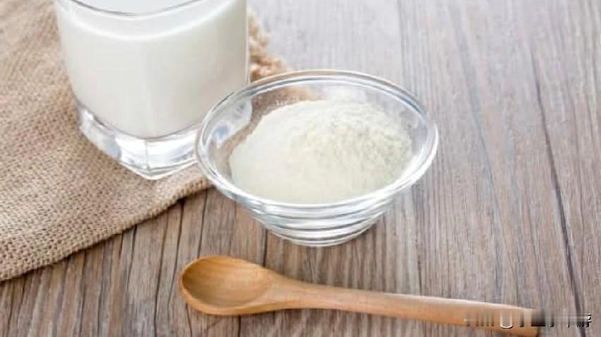 再有两批婴儿配方奶粉因被验出含呕吐型肠毒素（cereulidetoxin），被