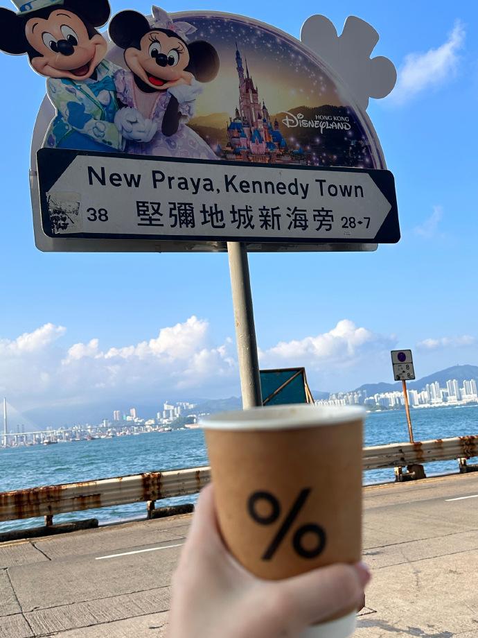 社保这回动真格的了，基数往上蹿，还得足额交。好些打工人急得跟热锅上的蚂蚁似的，