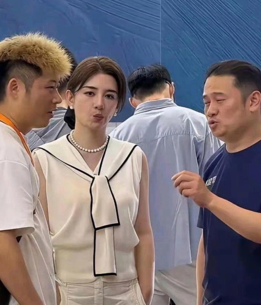 黄奕现在变化真的太大了，跟以前完全是两个人。​​​