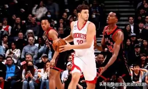 火箭明日6点30分,主场对战猛龙。这是检测火箭到底有没有进化的关键比赛。如果输给