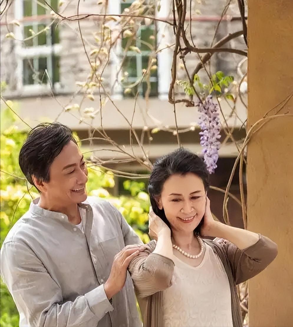 中年女人对外面的男人心动，到底图什么结婚十年、两个孩子的妈妈，为什么还要跟别