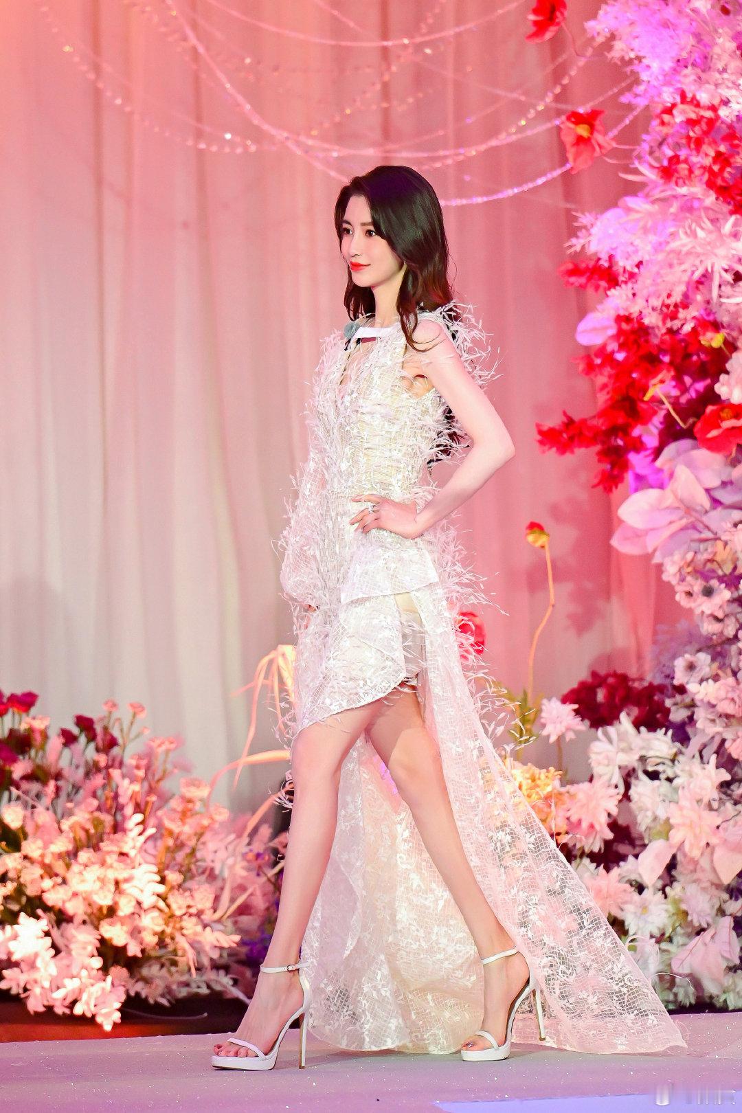 👠angelababy杨颖​