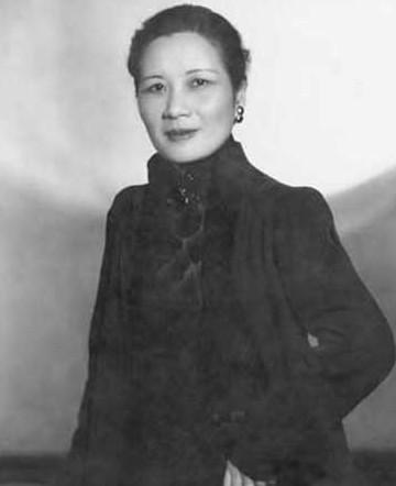 整个宋氏家族六兄妹中，宋庆龄被称为“众叛亲离”的存在——大姐、二弟、三弟、小妹全